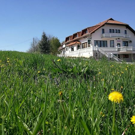 Kavana I Sobe Monika Hotel Grabrovnik Екстериор снимка
