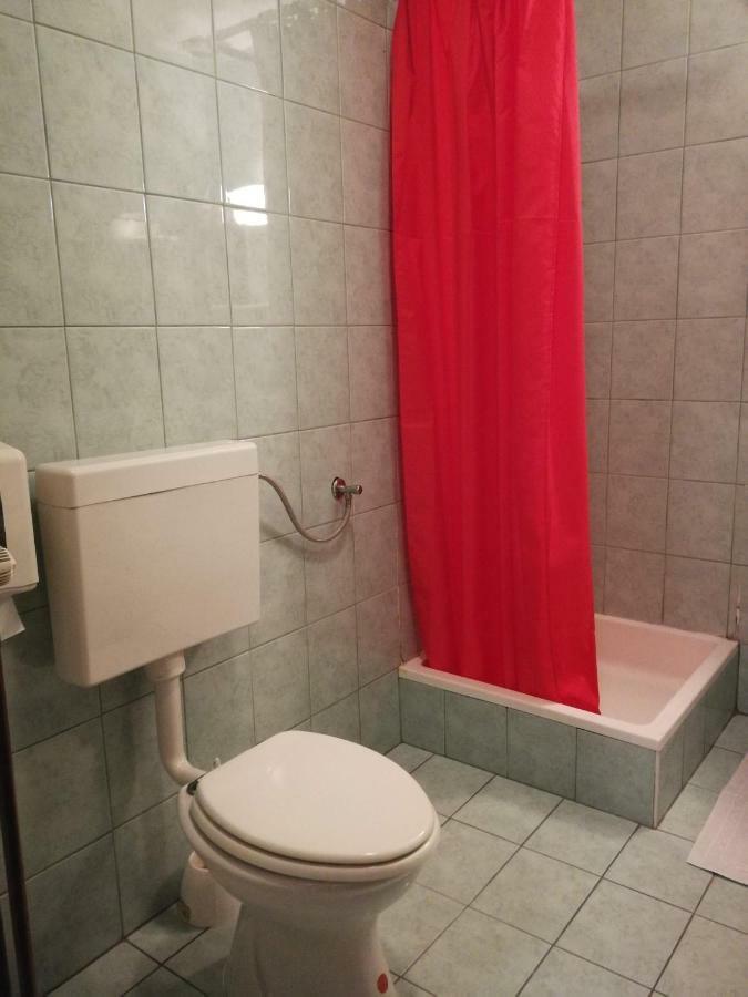 Kavana I Sobe Monika Hotel Grabrovnik Екстериор снимка