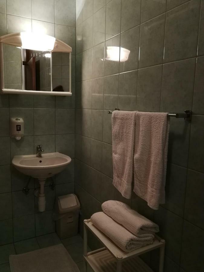 Kavana I Sobe Monika Hotel Grabrovnik Екстериор снимка
