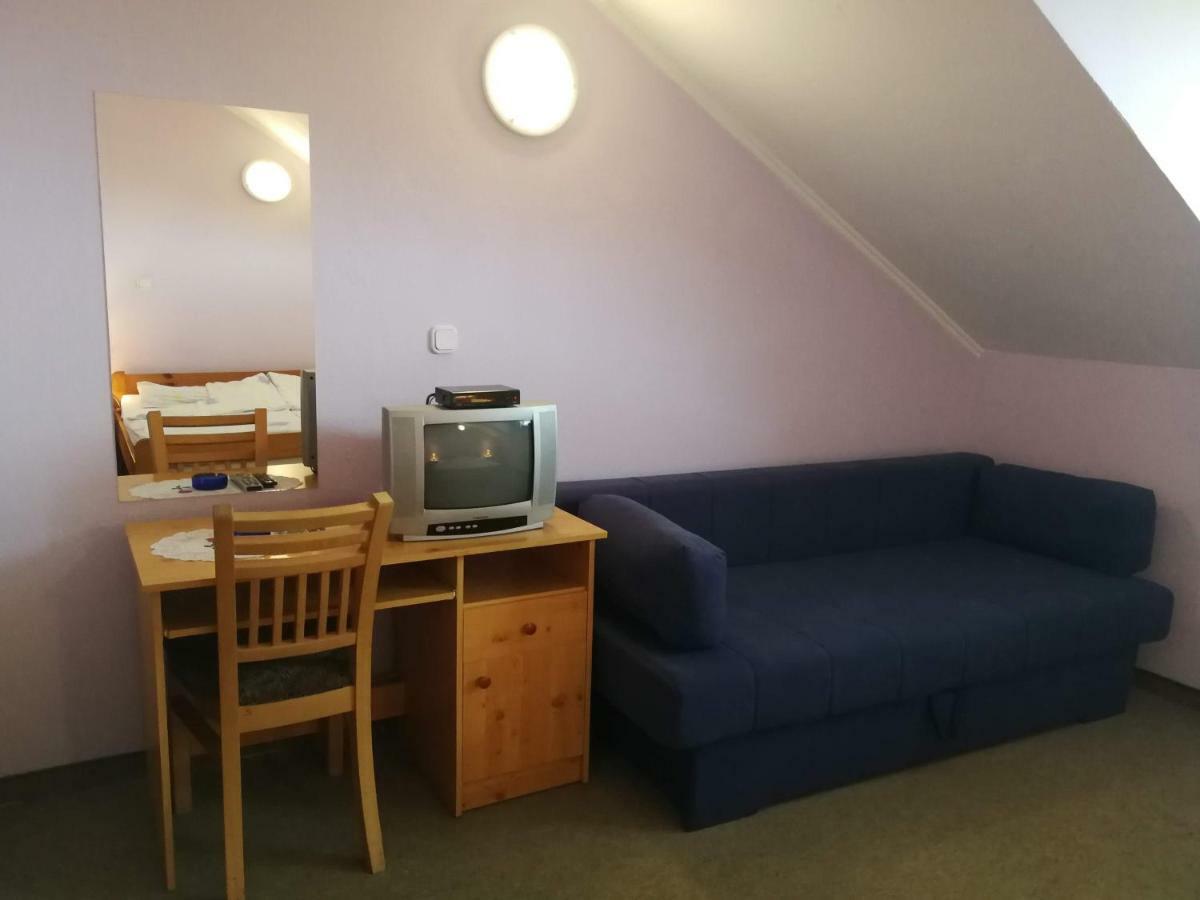 Kavana I Sobe Monika Hotel Grabrovnik Екстериор снимка